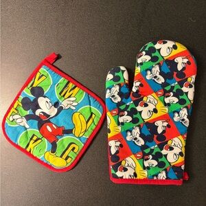 Disney Mickey Mouse Oven mitt Kitchen Set